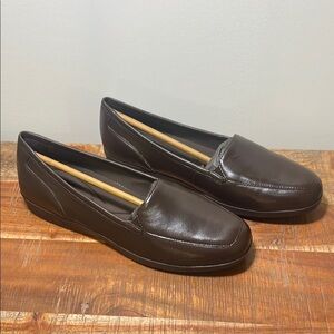 Easy Spirit Dark Brown Loafers, Women’s Size 10